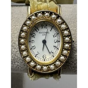 Maximal Art‎ Ladies Watch New Battery 27MM 7.25" Gold Tone Rare S91